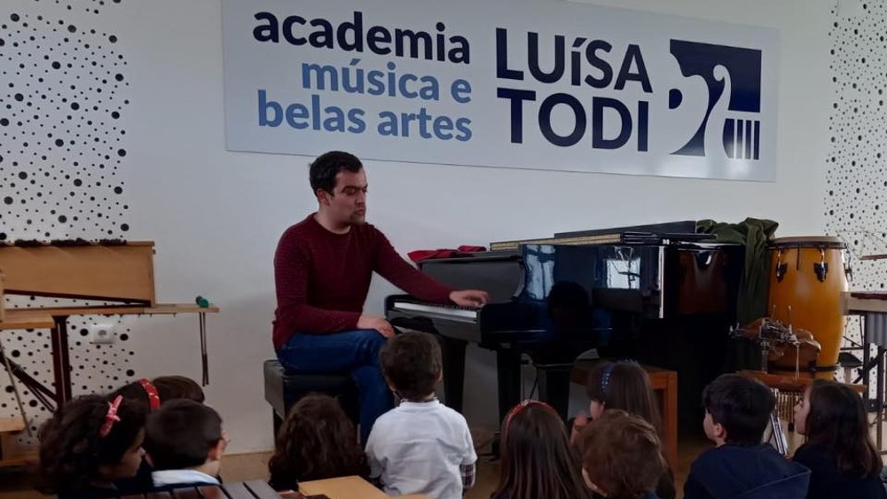 Academia de Música e Belas Artes Luísa Todi