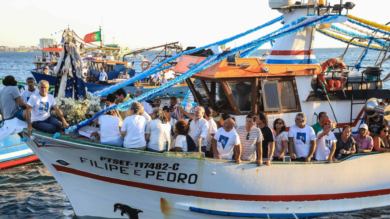 200 embarcações no Círio de Nossa Senhora do Rosário de Troia