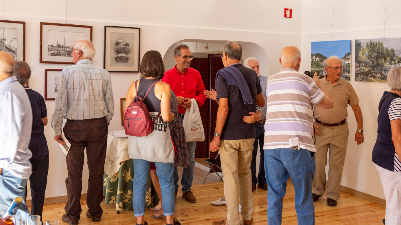 Exposição de pintura na Escola Conde de Ferreira