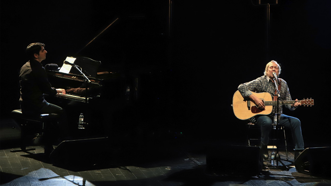 Jorge e Vicente Palma em concerto de guitarras e piano