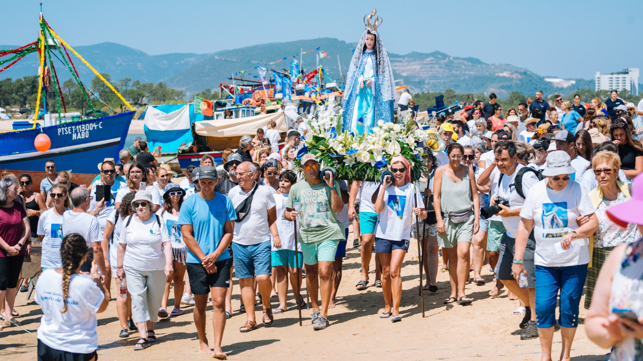 Festas de Nossa Senhora do Rosário de Tróia reúne centenas