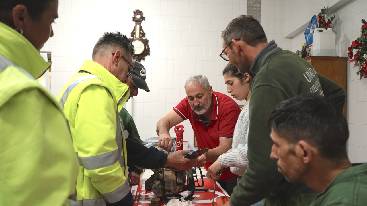 Trabalhadores da UF Setúbal recebem formação em manuseamento de máquinas