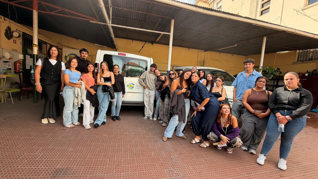 Escola Profissional Cristóvão Colombo visita Centro Comunitário